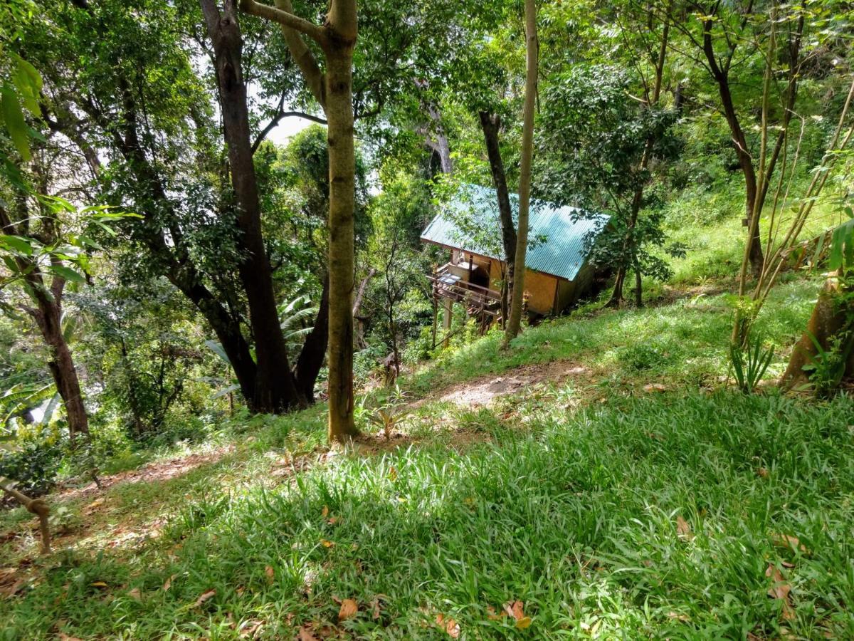 Camp Talusi Hilltop Overlooking El Nido Exterior foto